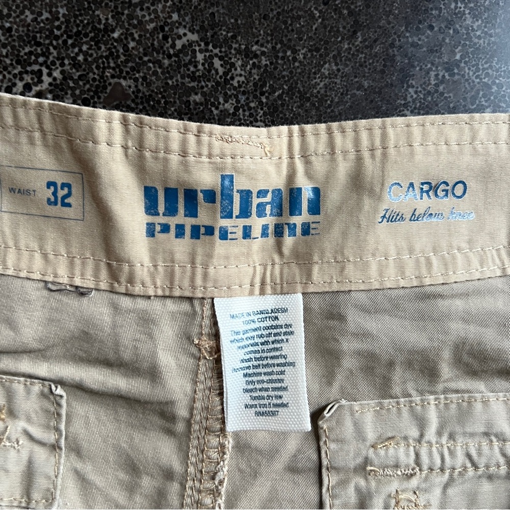 Mens Urban Pipeline Cargo Messenger Shorts NWT - Size 36 (mis-marked size tag) - Picture 5 of 8